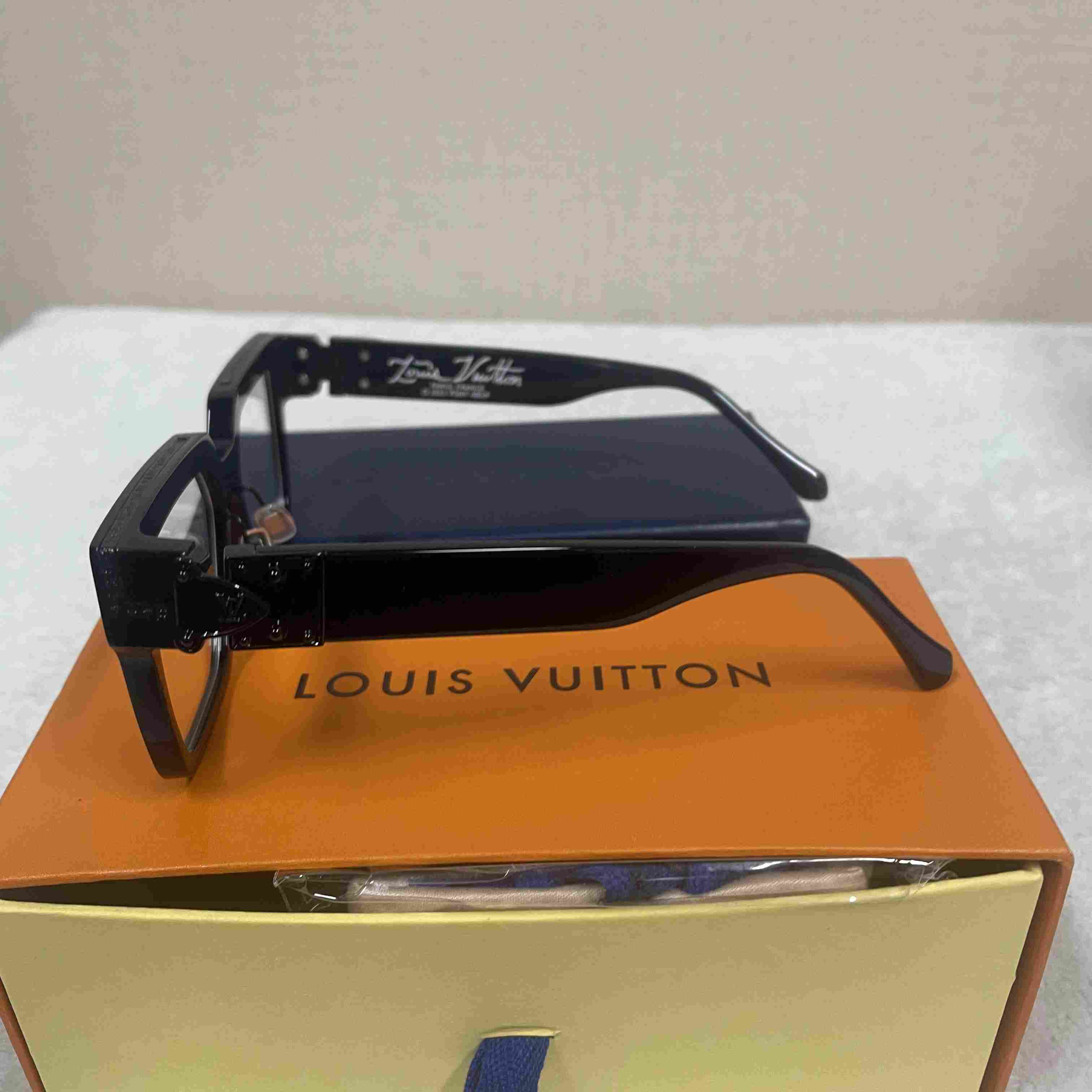 Louis Vuitton 1.1 Millionaires Square Sunglasses  - EUR FASHION