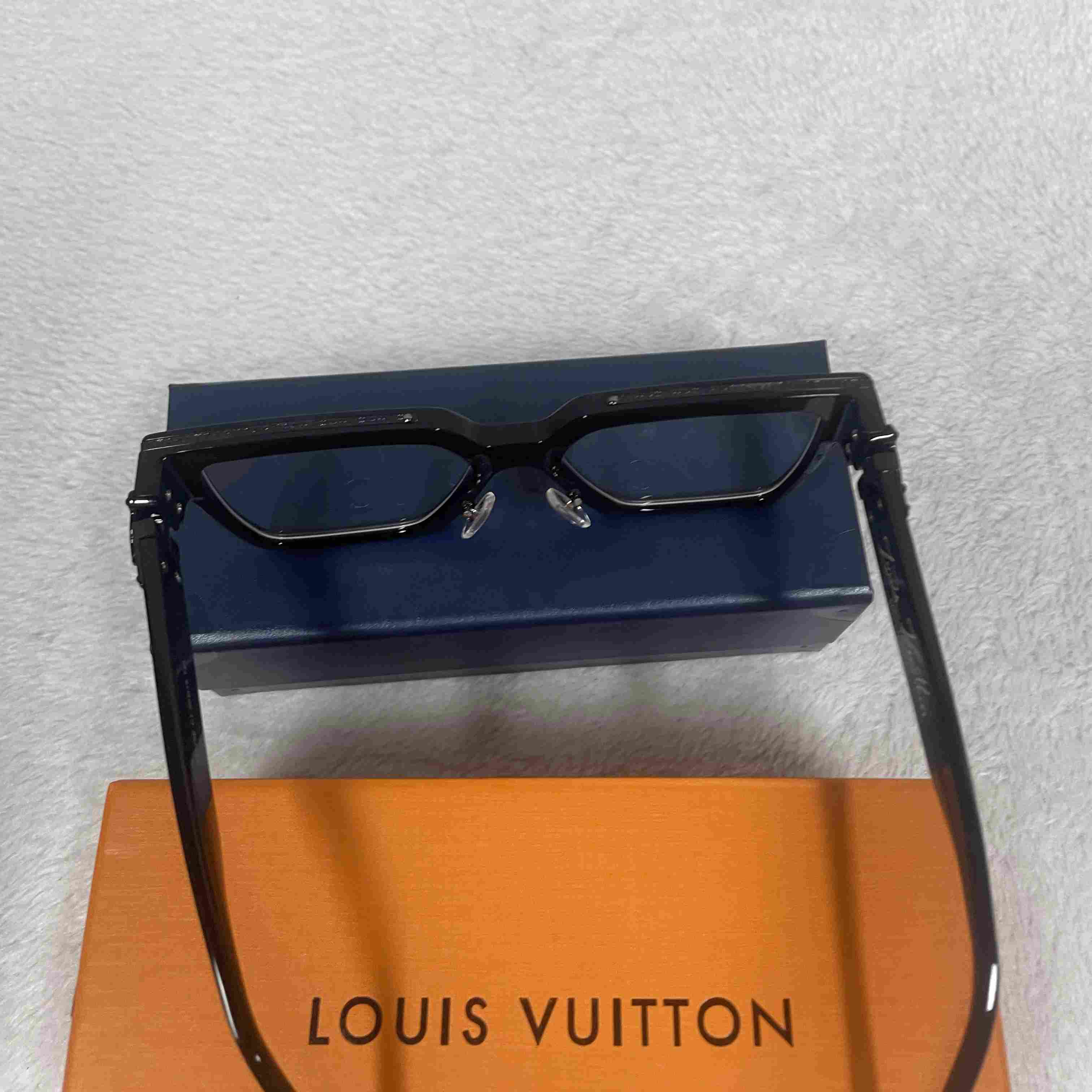 Louis Vuitton 1.1 Millionaires Square Sunglasses  - EUR FASHION
