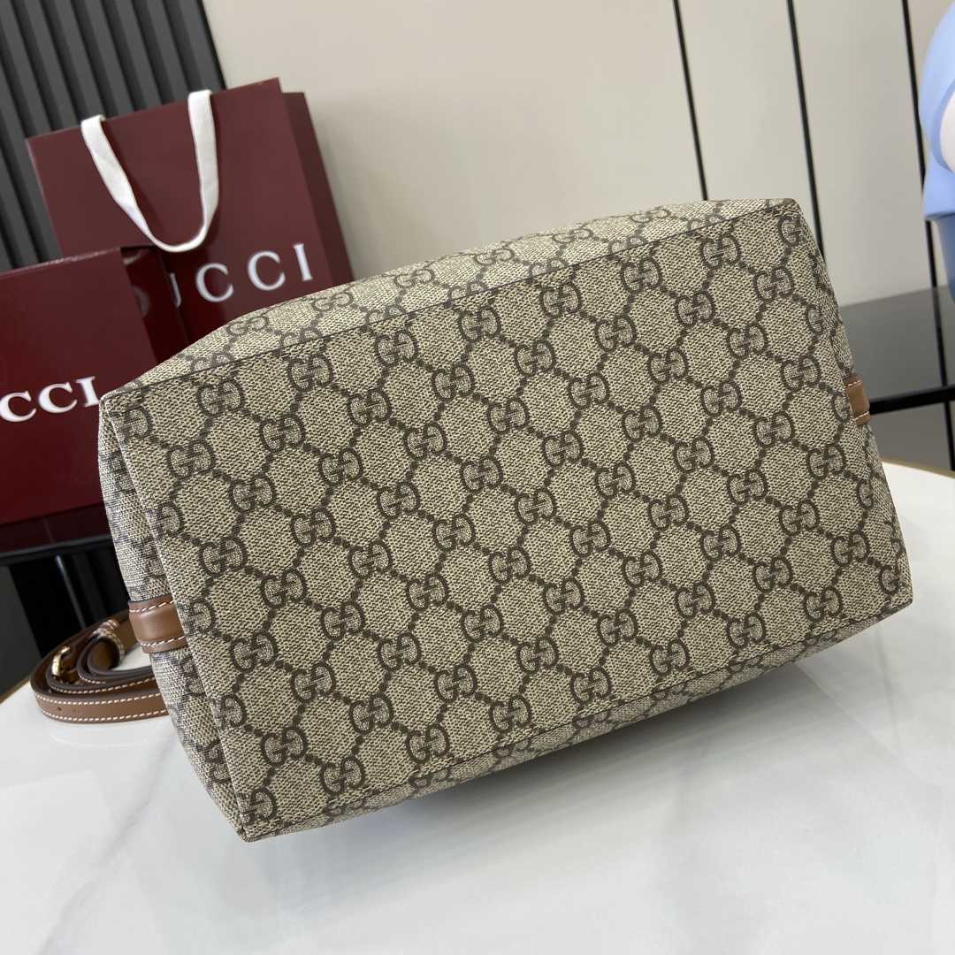 Gucci GG Emblem Small Shoulder Bag - EUR FASHION