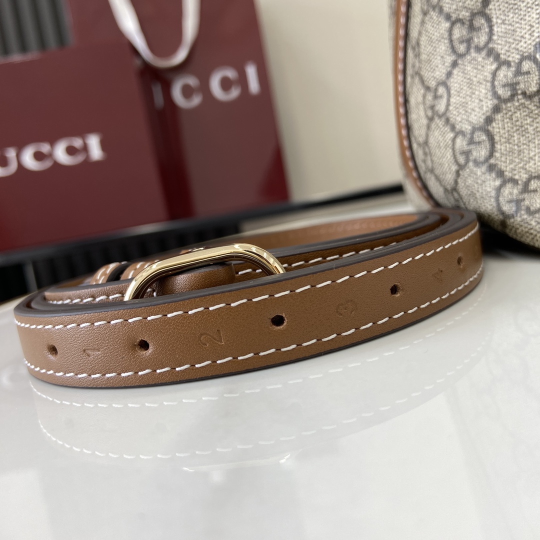 Gucci GG Emblem Small Shoulder Bag - EUR FASHION