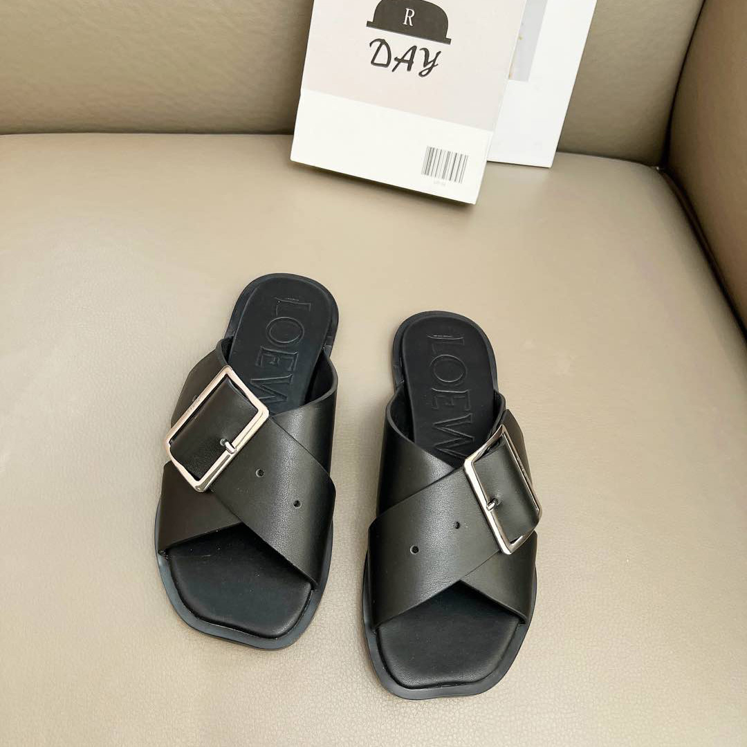 Loewe Petal Belt Flat Sandal In Vegetable-tanned Calfskin - EUR FASHION