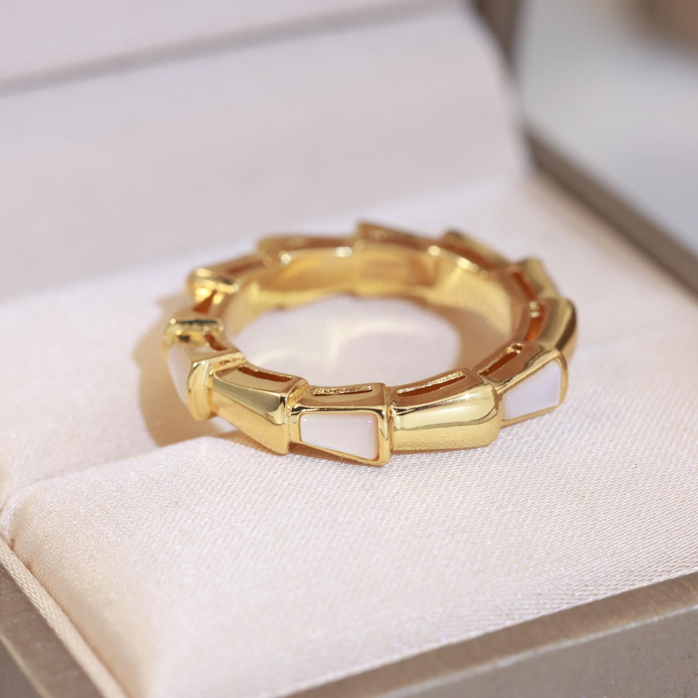 Bvlgari Ring - EUR FASHION