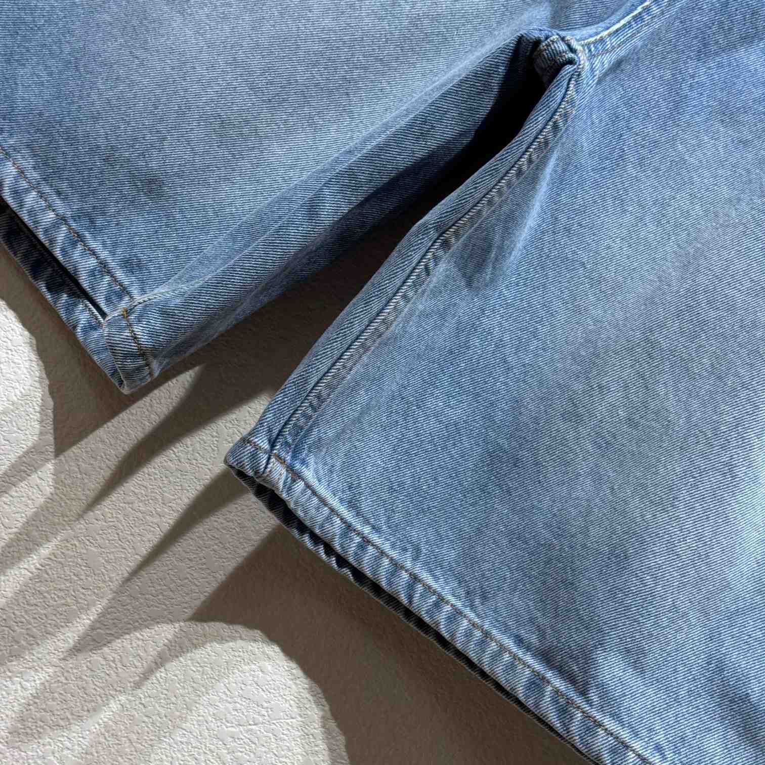 Louis Vuitton LV Denim Shorts    1AGTHT - EUR FASHION