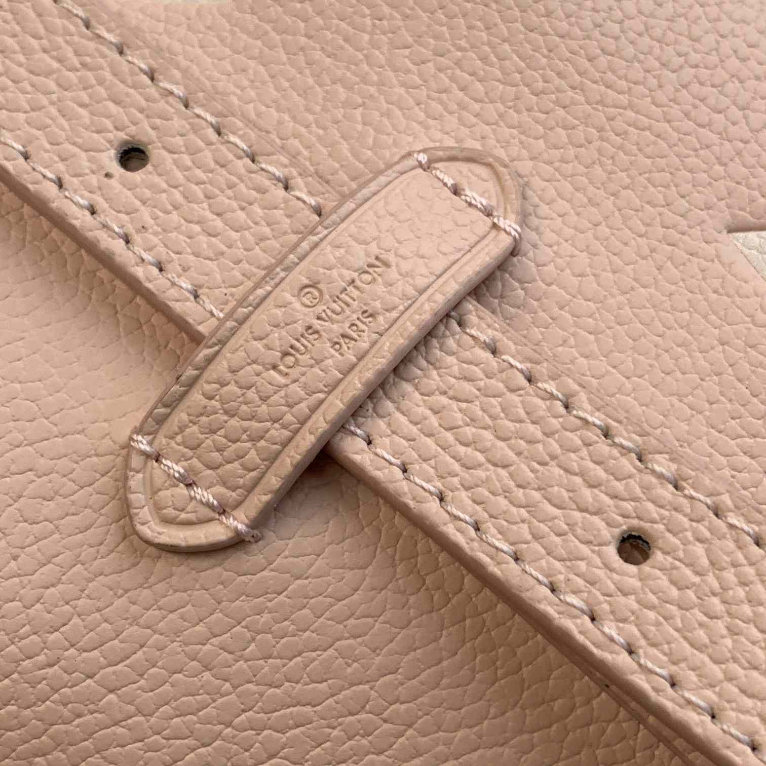 Louis Vuitton CarryAll PM   M14209 - EUR FASHION