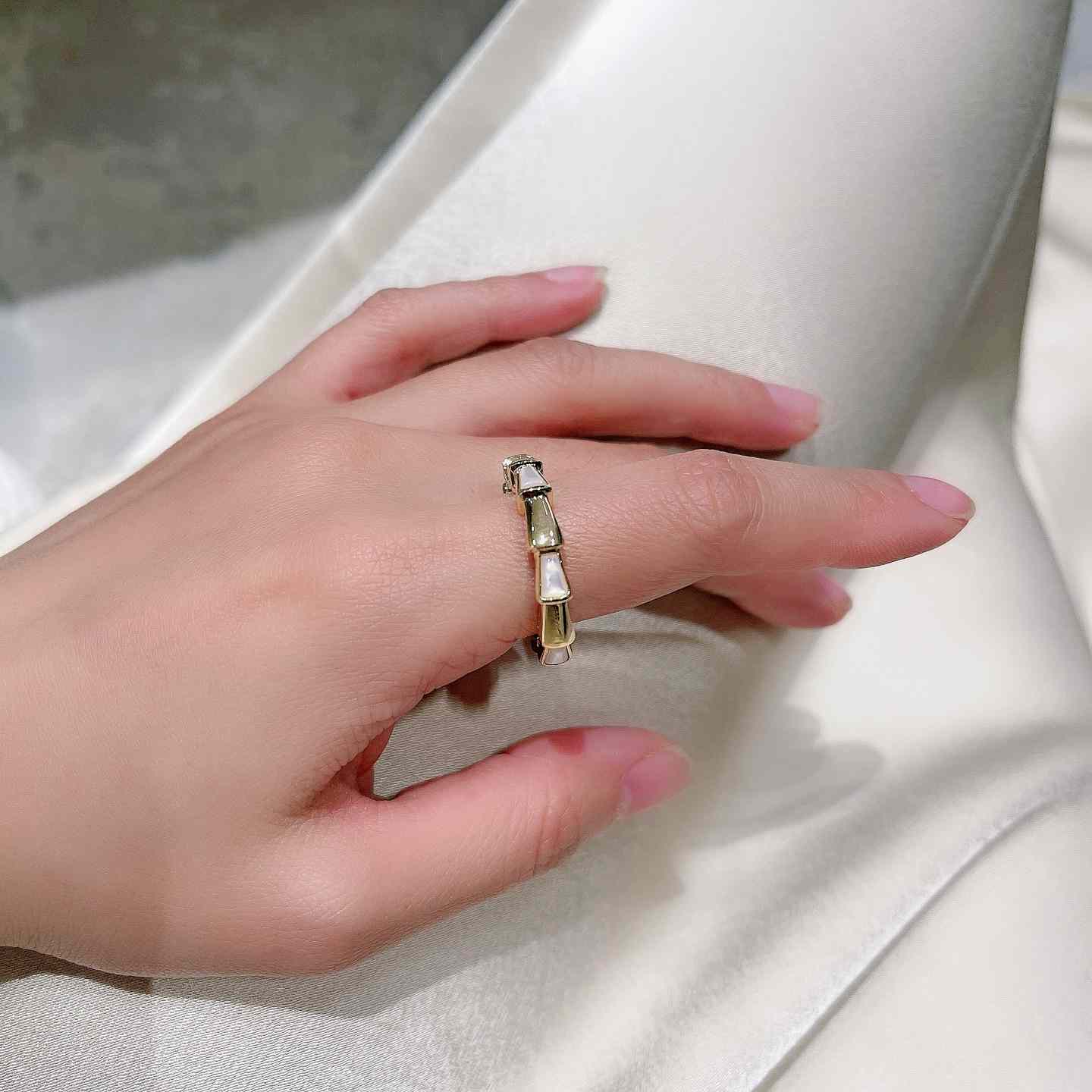 Bvlgari Ring - EUR FASHION