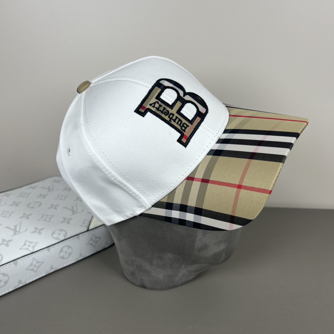 Burberry Baseball Cap - EUR FASHION