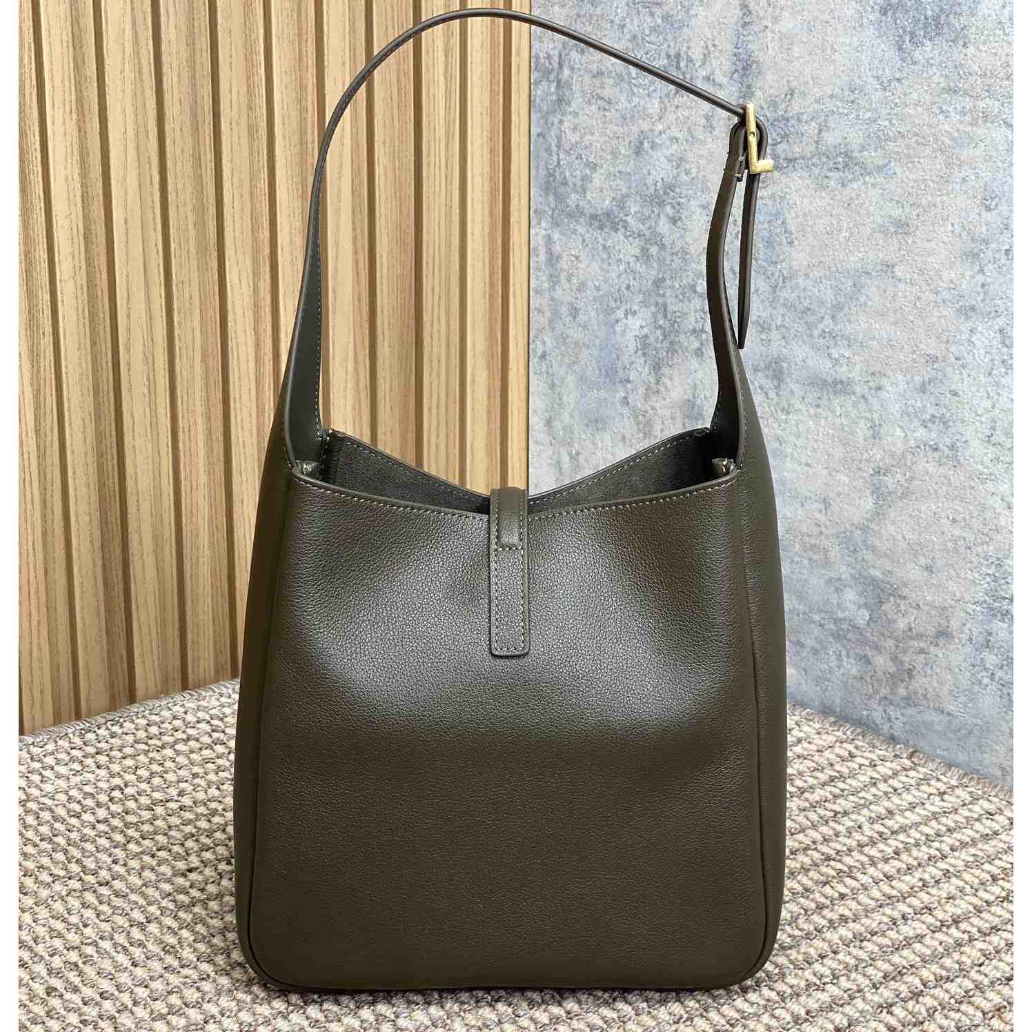 Saint Laurent LE 5 À 7 Supple Small In Grained Leather - EUR FASHION