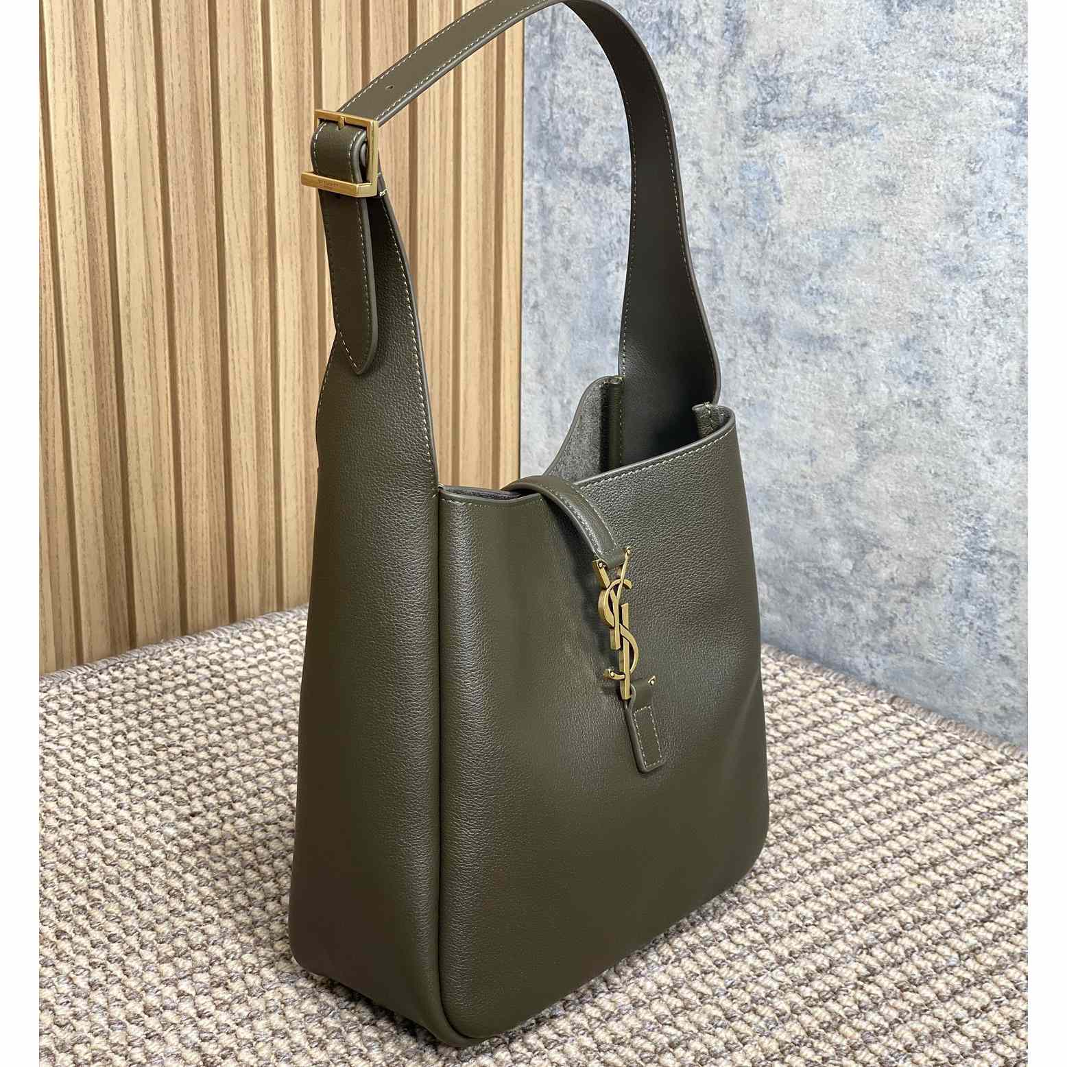 Saint Laurent LE 5 À 7 Supple Small In Grained Leather - EUR FASHION