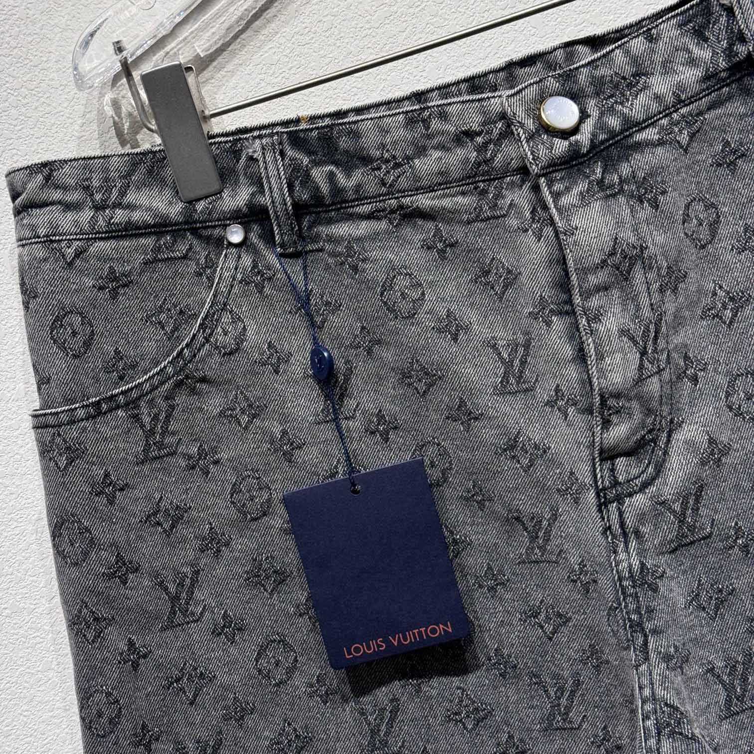 Louis Vuitton Monogram  Shorts - EUR FASHION