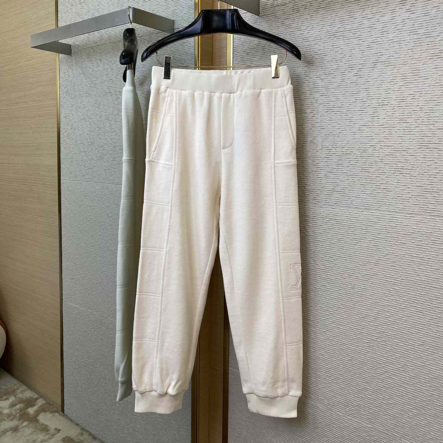 Louis Vuitton Quilted Textured Wool Pants   1AGJPK - EUR FASHION