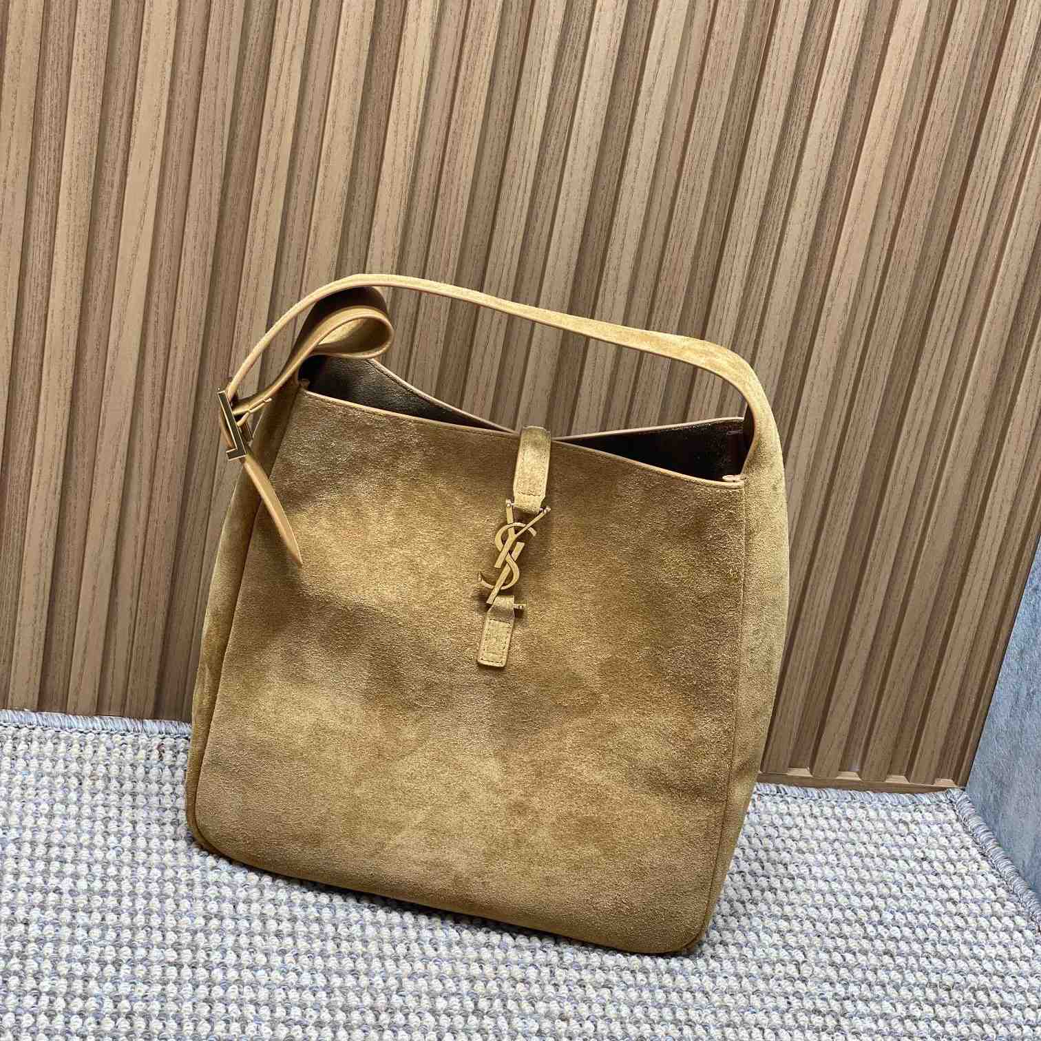 Saint Laurent LE 5 À 7 Supple Large In Suede - EUR FASHION