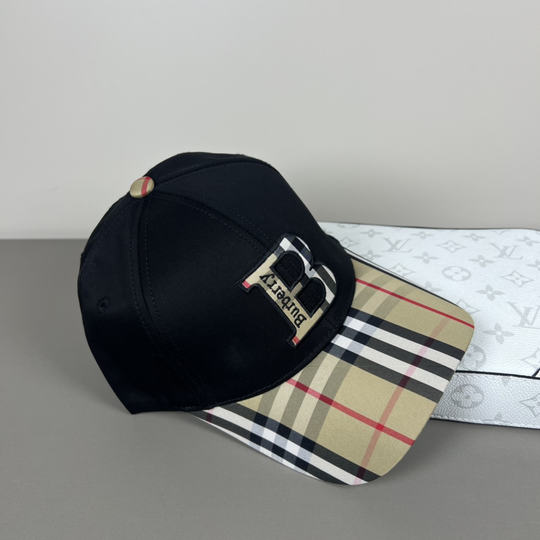 Burberry Baseball Cap - EUR FASHION