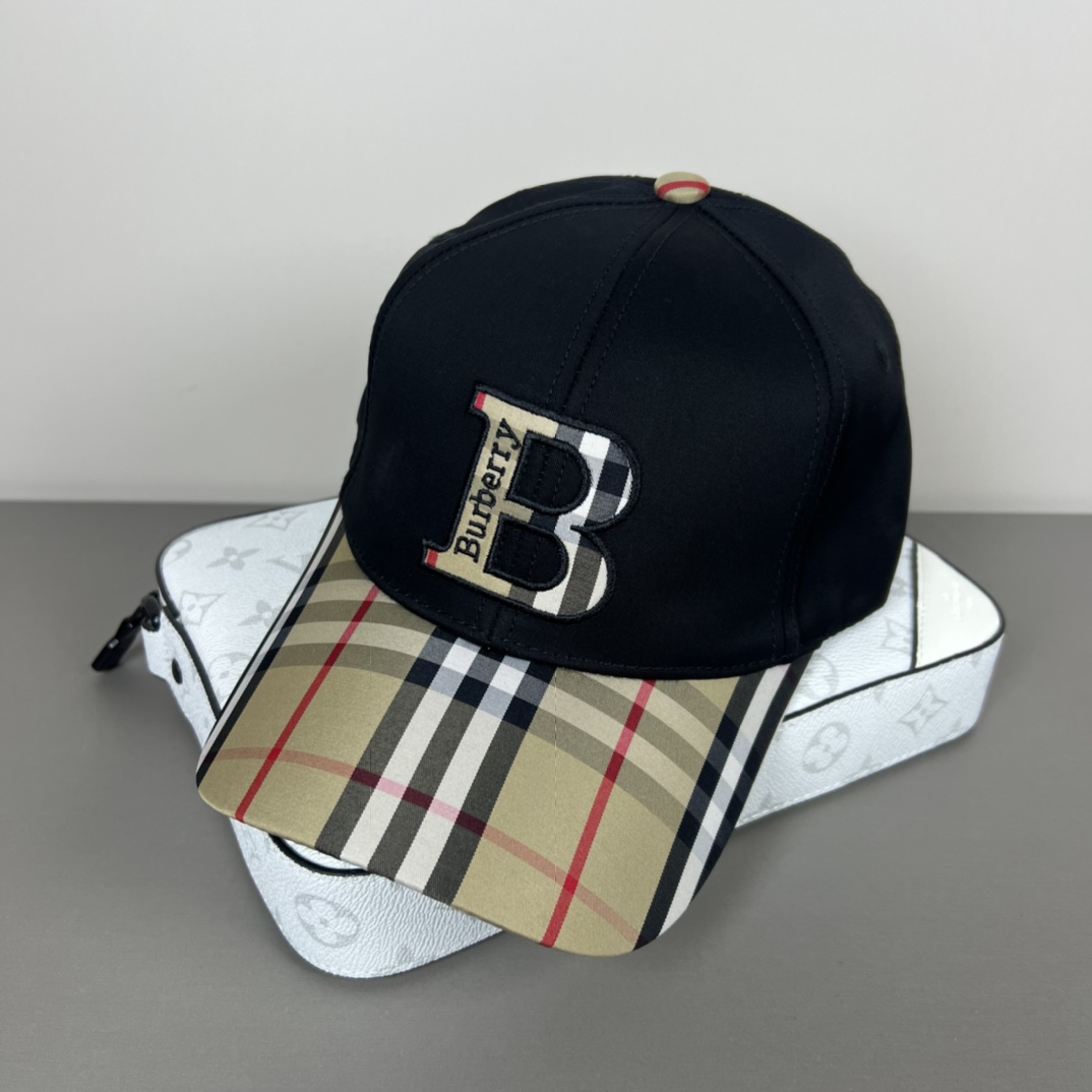 Burberry Baseball Cap - EUR FASHION