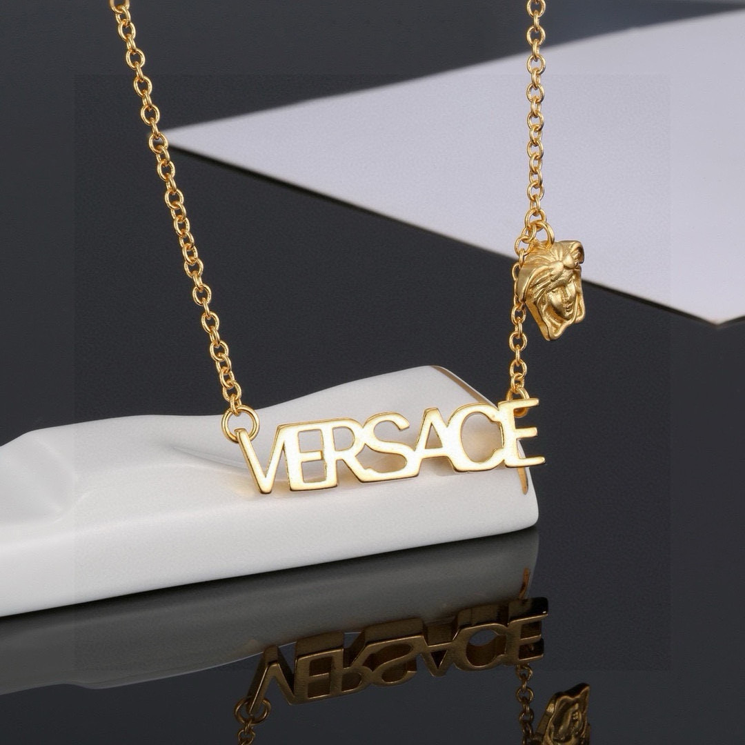 Versace Necklace - EUR FASHION