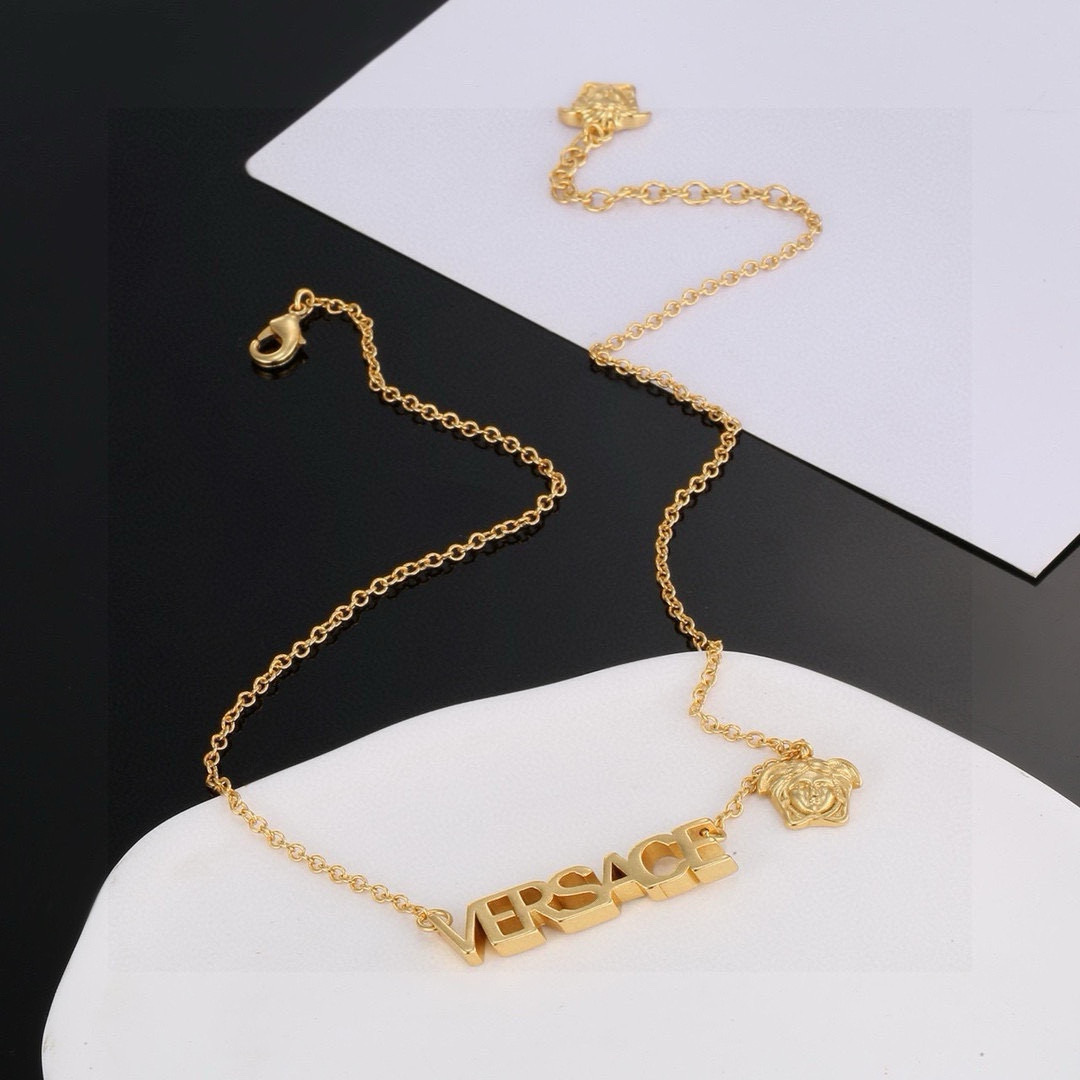 Versace Necklace - EUR FASHION