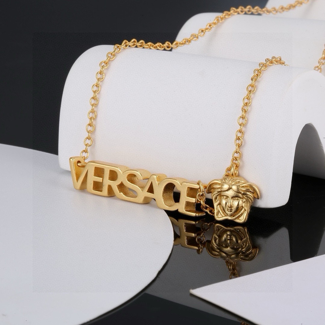 Versace Necklace - EUR FASHION