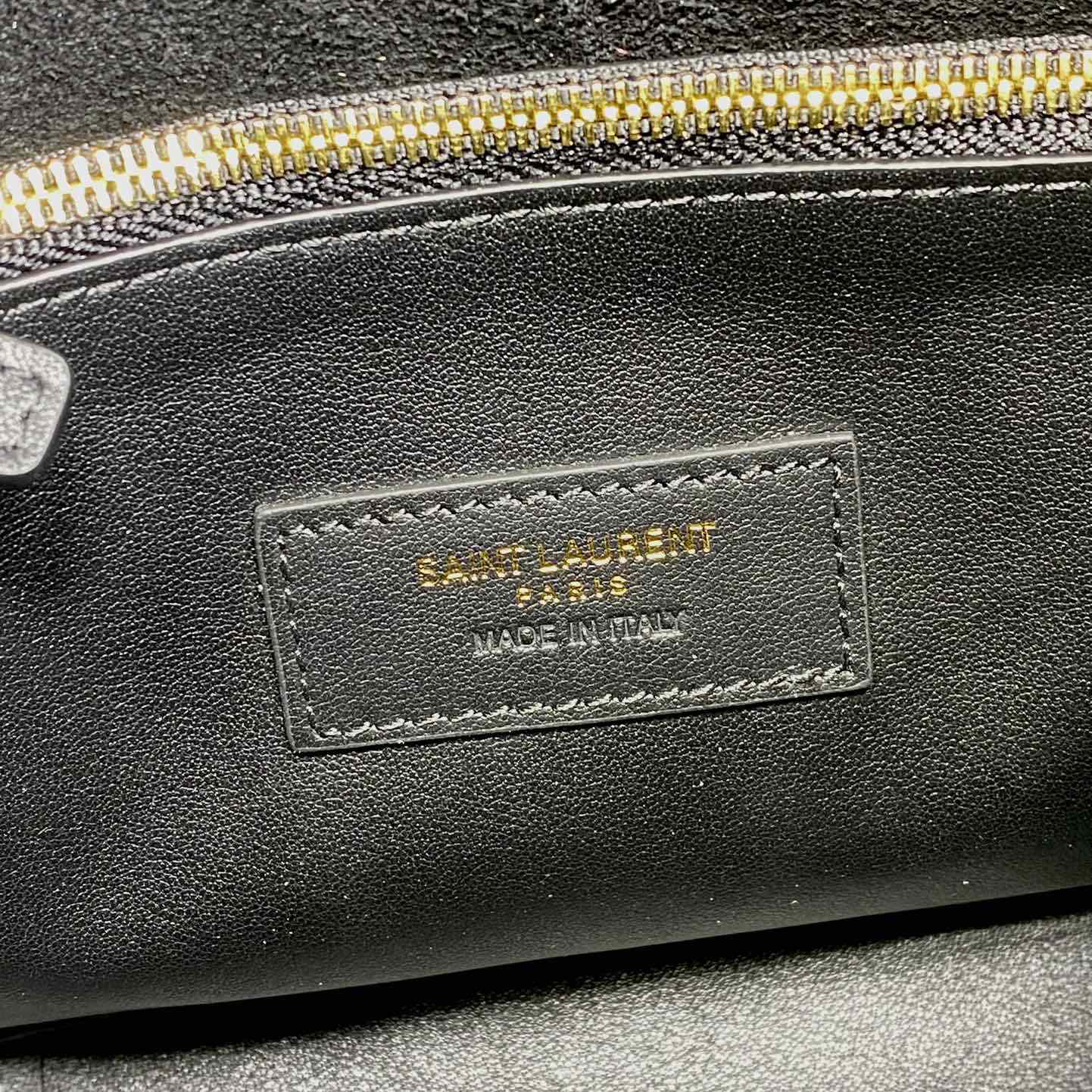 Saint Laurent LE 5 À 7 Supple Small In Grained Leather - EUR FASHION