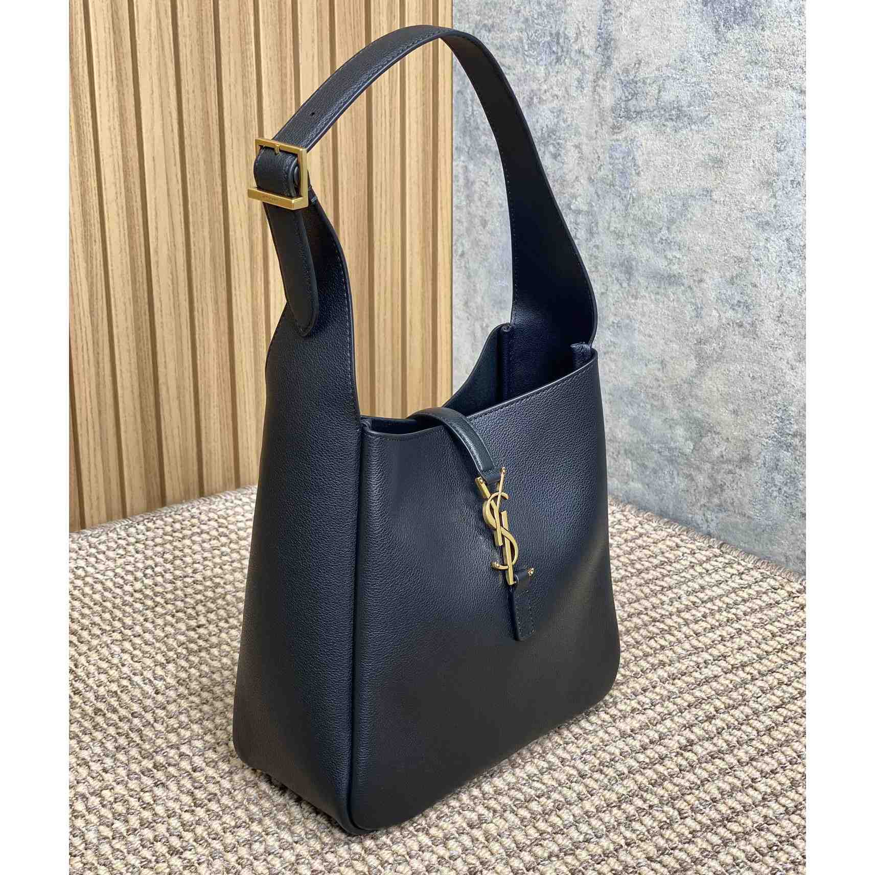 Saint Laurent LE 5 À 7 Supple Small In Grained Leather - EUR FASHION