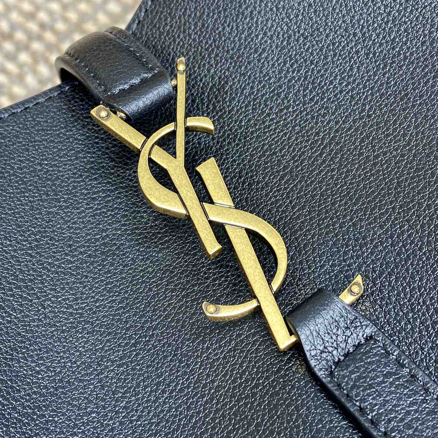 Saint Laurent LE 5 À 7 Supple Small In Grained Leather - EUR FASHION