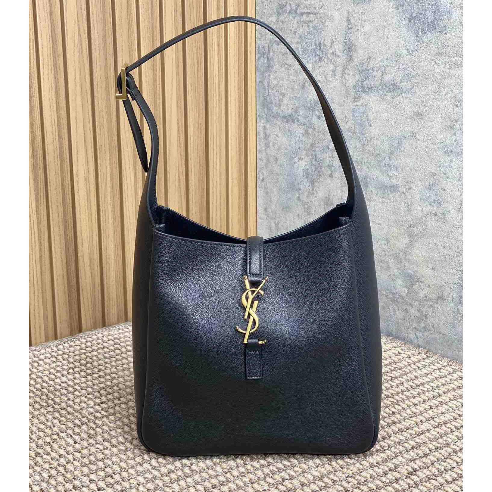 Saint Laurent LE 5 À 7 Supple Small In Grained Leather - EUR FASHION