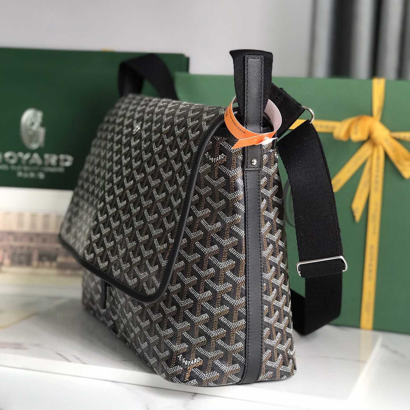 Goyard Capetien MM Messenger Bag   - EUR FASHION