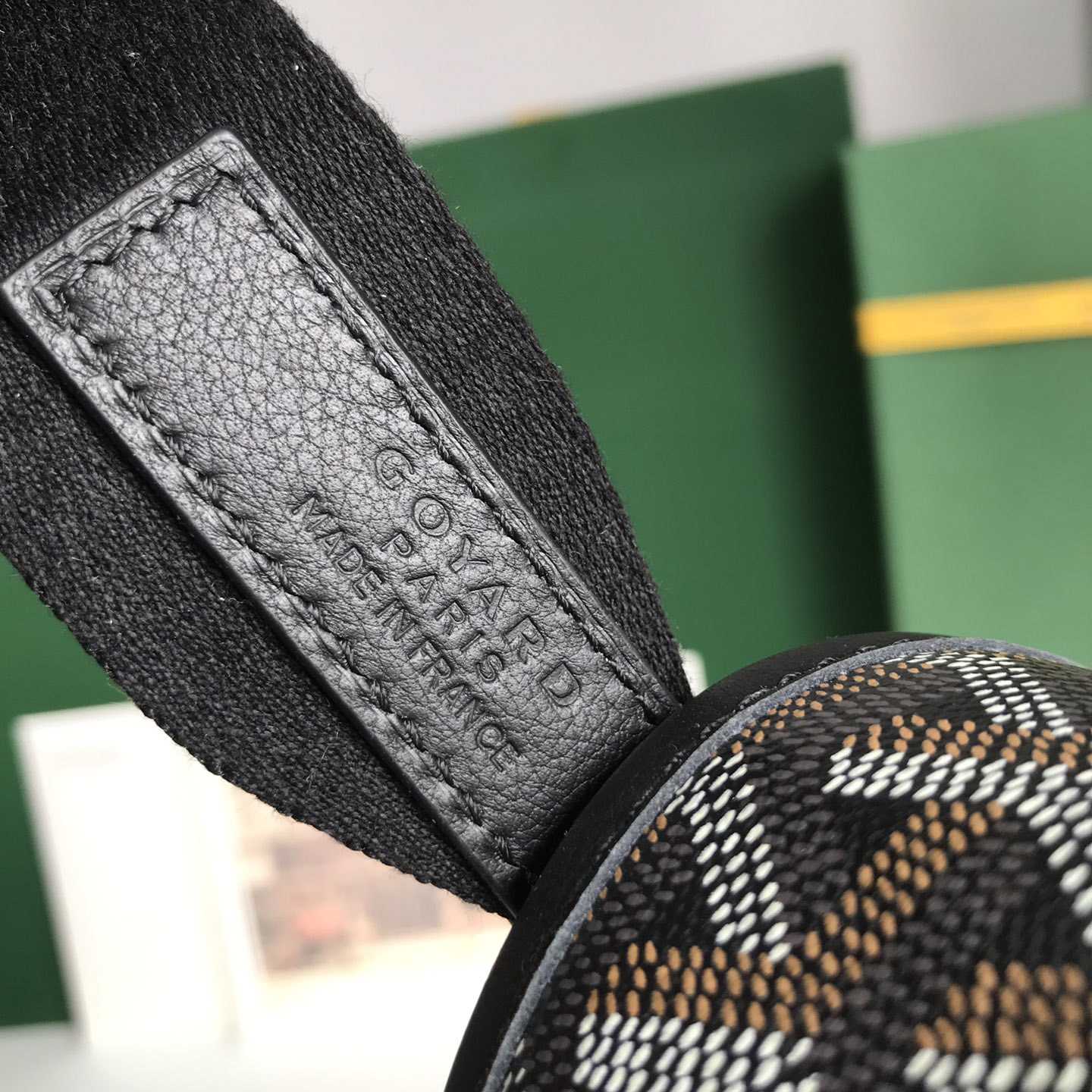 Goyard Capetien MM Messenger Bag   - EUR FASHION