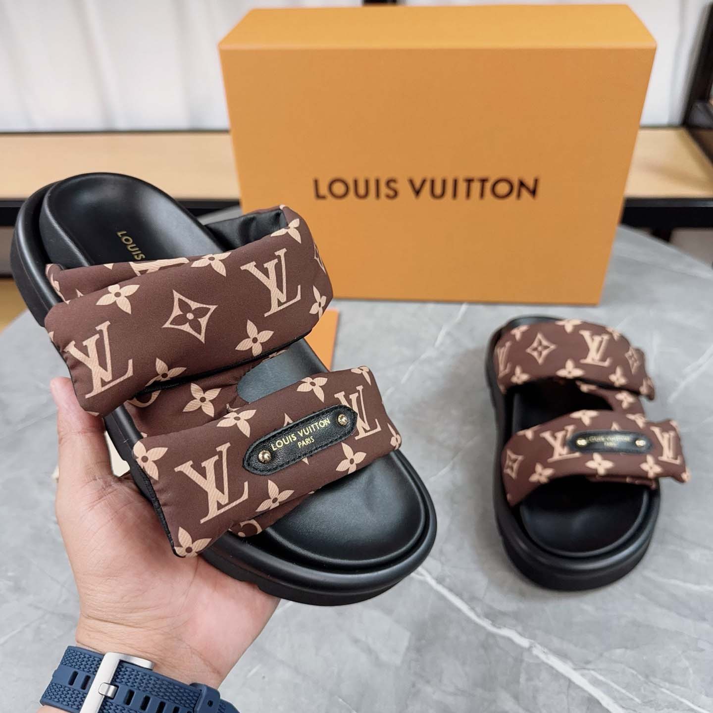 Louis Vuitton Pool Pillow Flat Comfort Mule - EUR FASHION