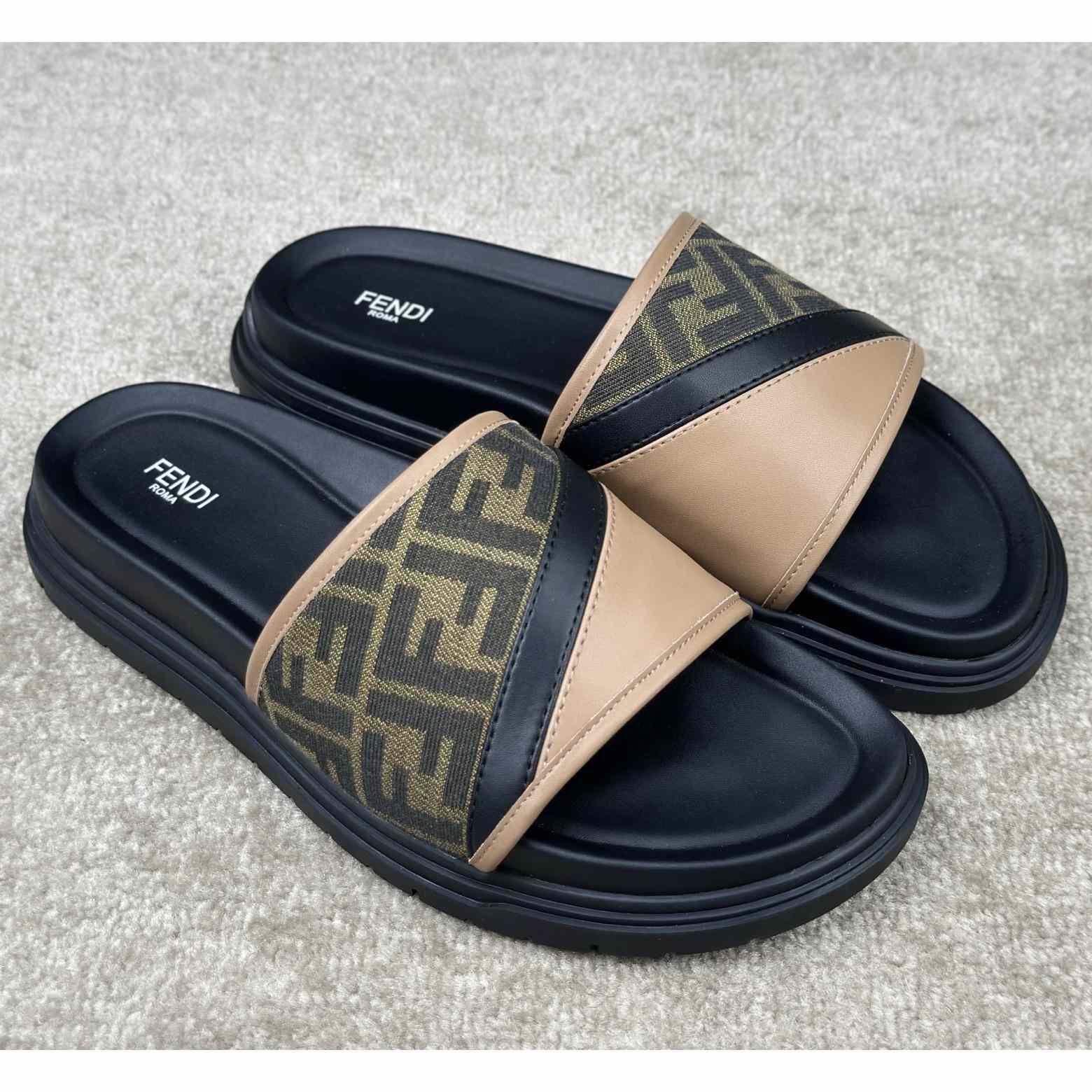 Fendi Diagonal Slides  - EUR FASHION