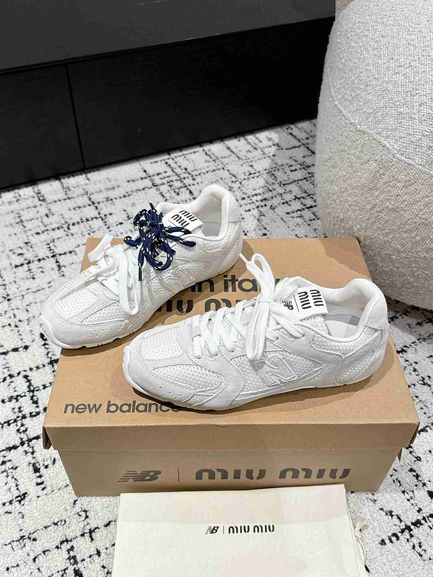 New Balance X Miu Miu Sneakers - EUR FASHION