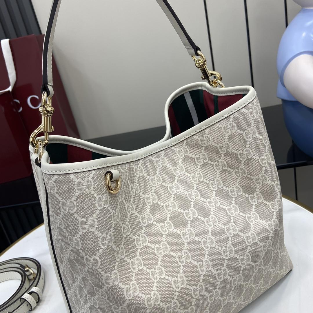 Gucci GG Emblem Small Shoulder Bag - EUR FASHION