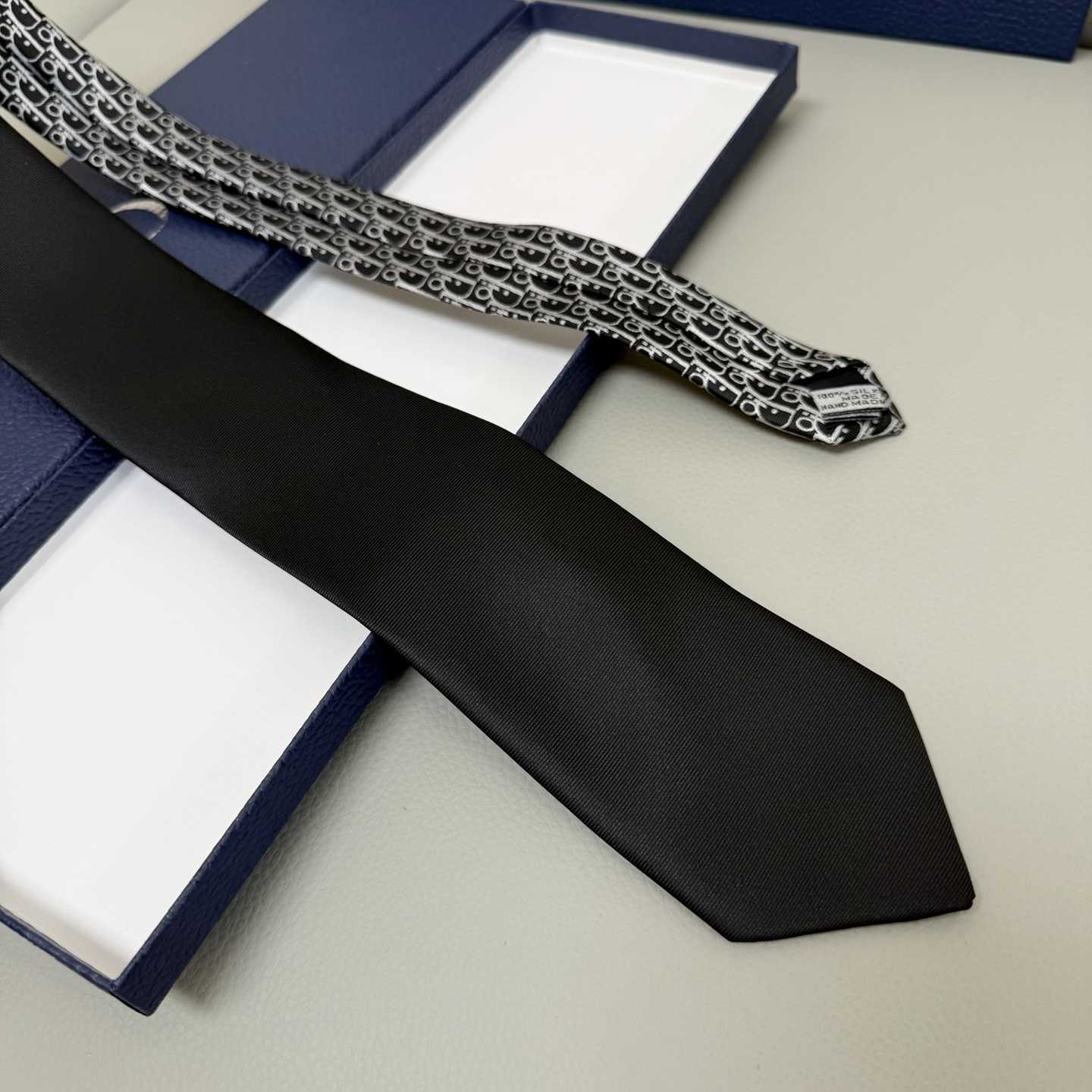 Dior Striped Dior Oblique Tie - EUR FASHION