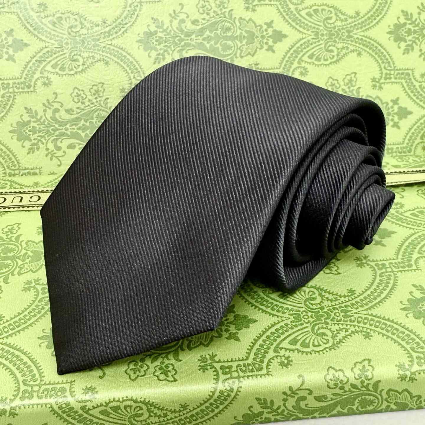 Gucci Silk Jacquard Tie - EUR FASHION