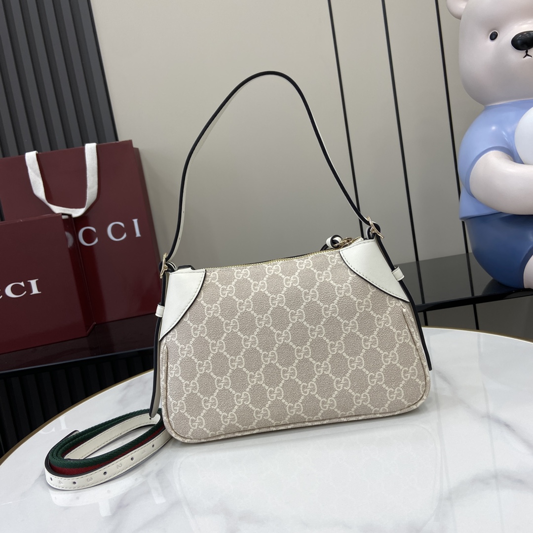 Gucci GG Emblem Small Shoulder Bag - EUR FASHION