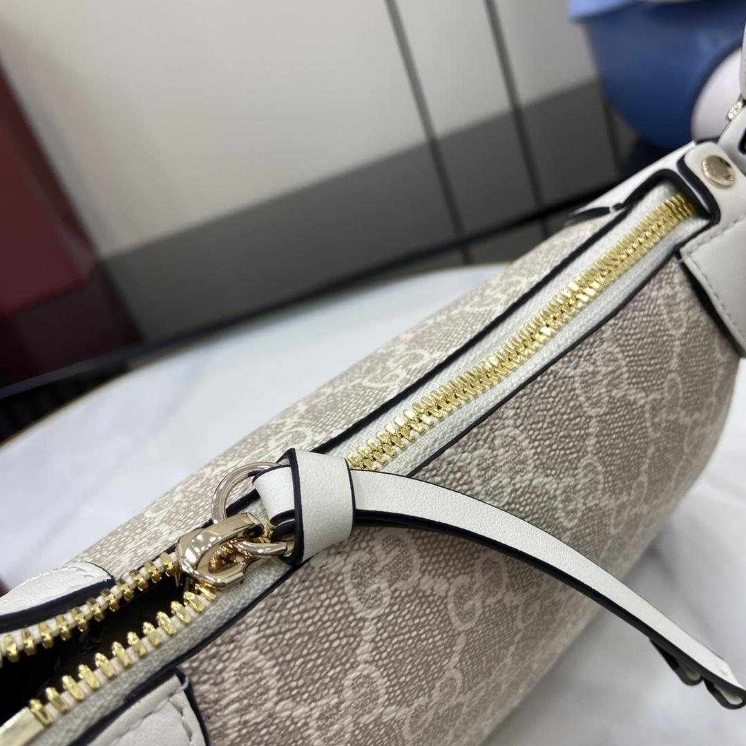 Gucci GG Emblem Small Shoulder Bag - EUR FASHION