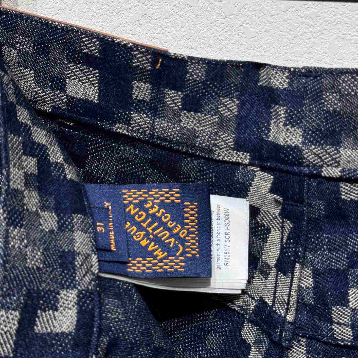 Louis Vuitton Graphic Denim Skate Shorts - EUR FASHION