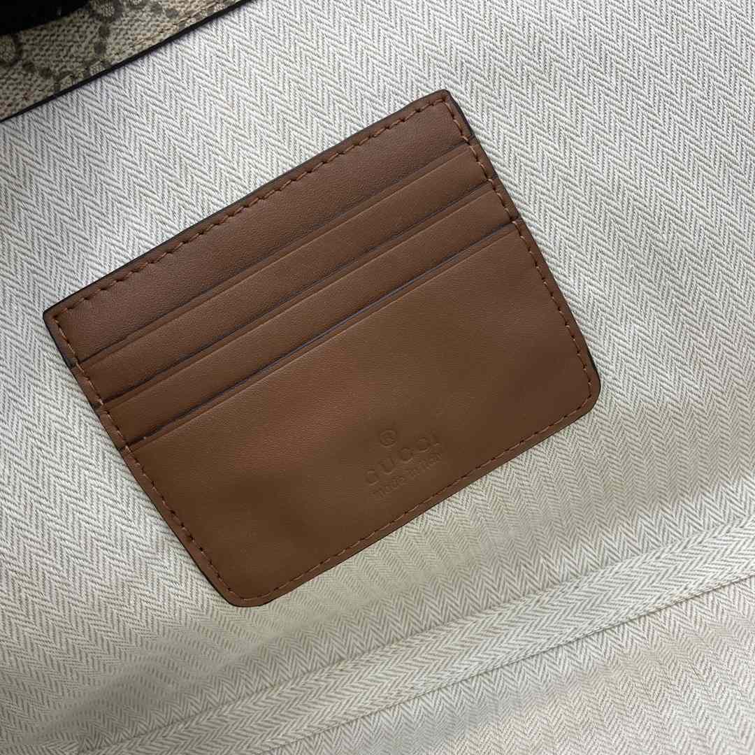Gucci GG Emblem Small Business Case - EUR FASHION