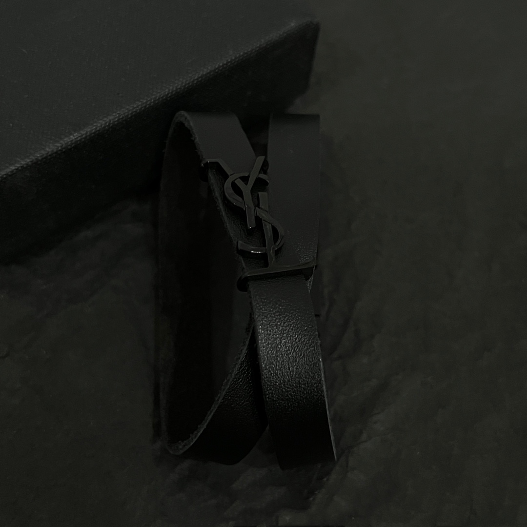 Saint Laurent Bracelet - EUR FASHION