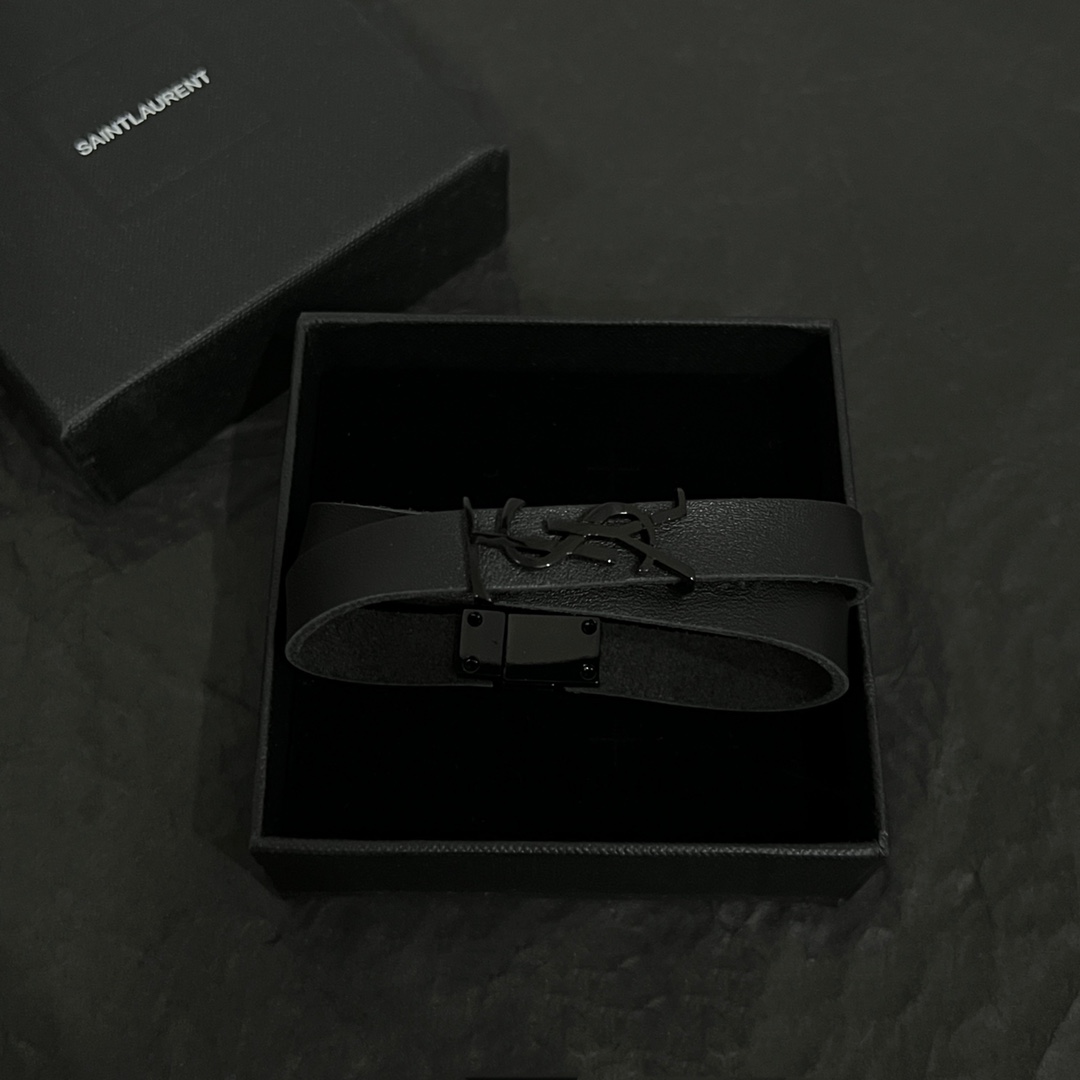 Saint Laurent Bracelet - EUR FASHION
