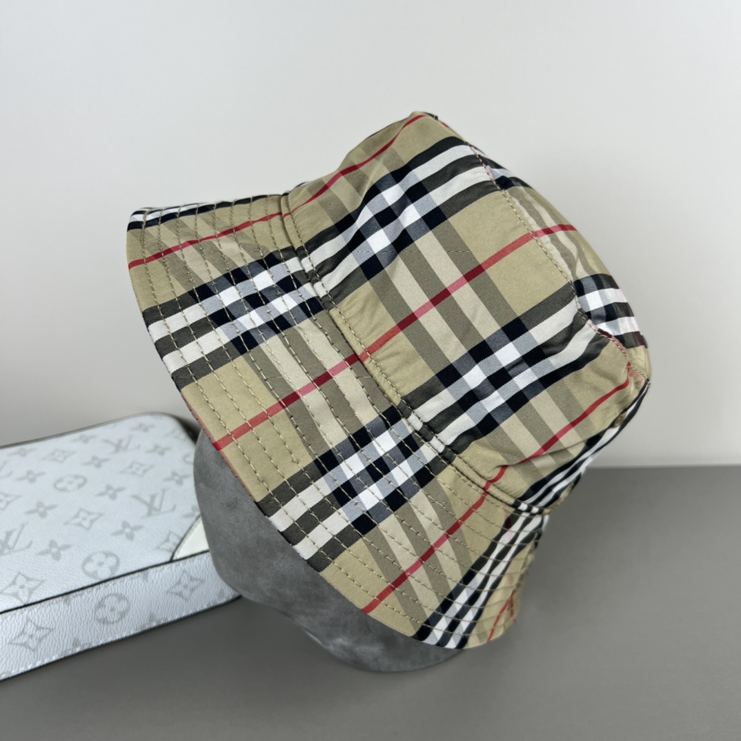 Burberry Check Bucket Hat - EUR FASHION