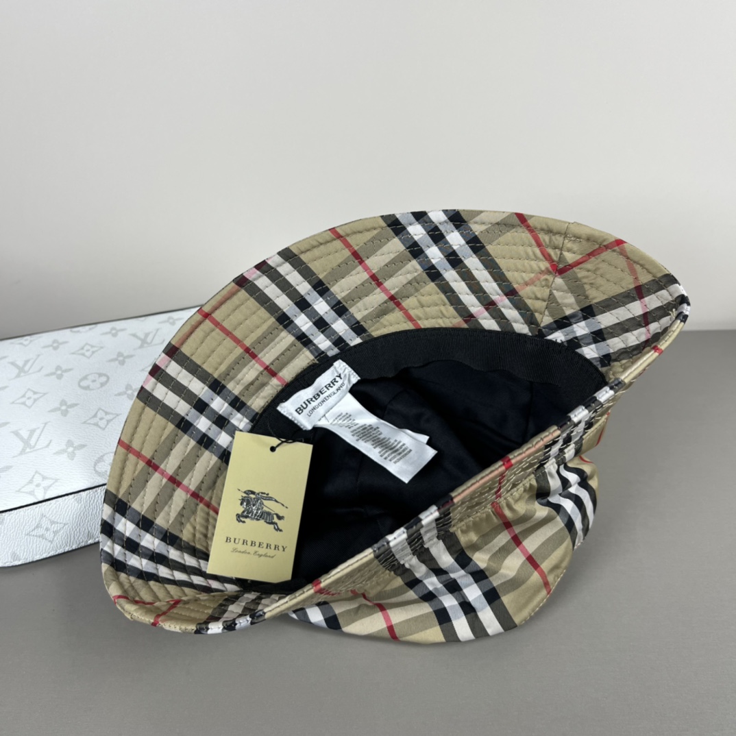 Burberry Check Bucket Hat - EUR FASHION