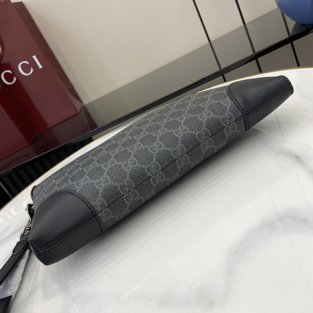 Gucci GG Emblem Small Business Case - EUR FASHION