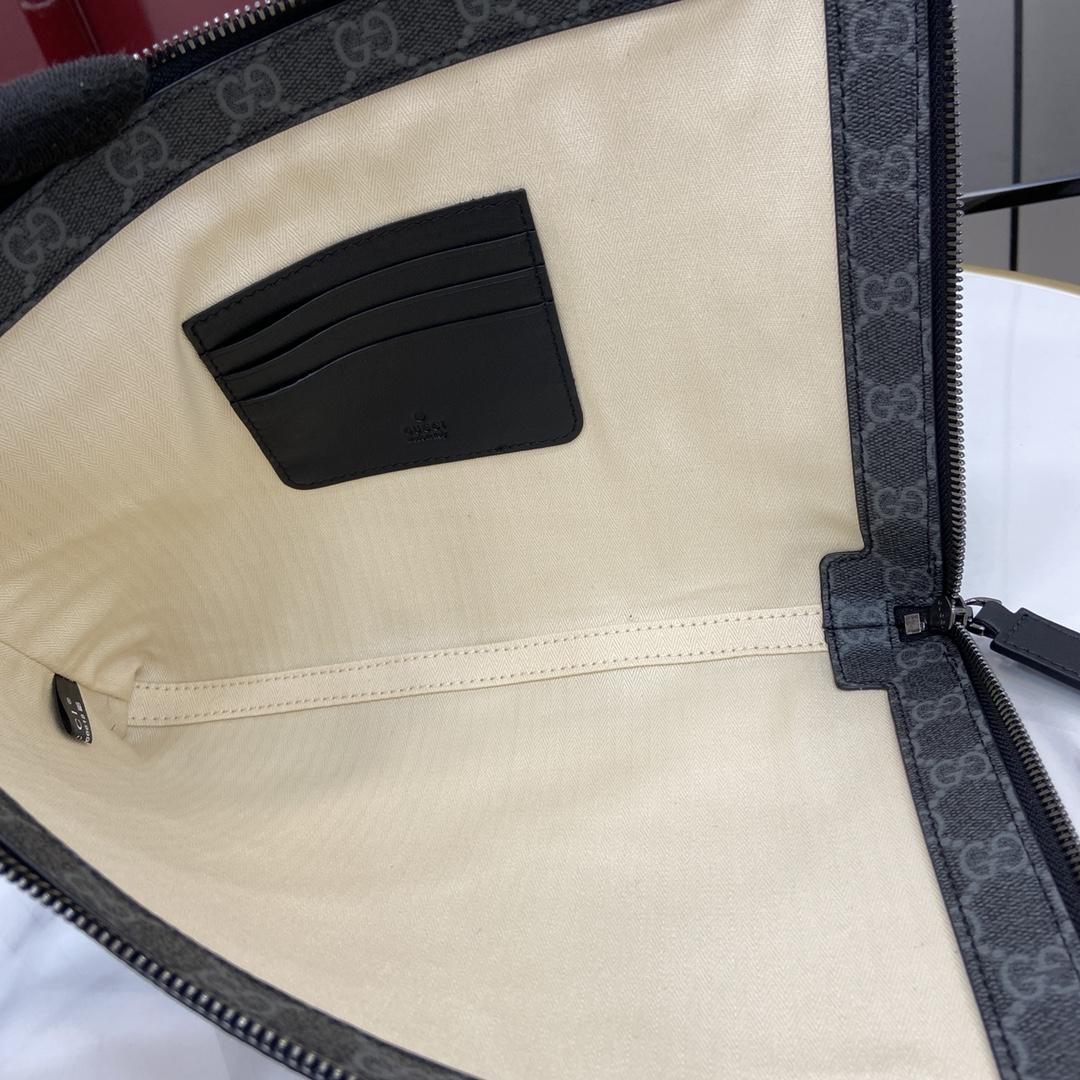 Gucci GG Emblem Small Business Case - EUR FASHION