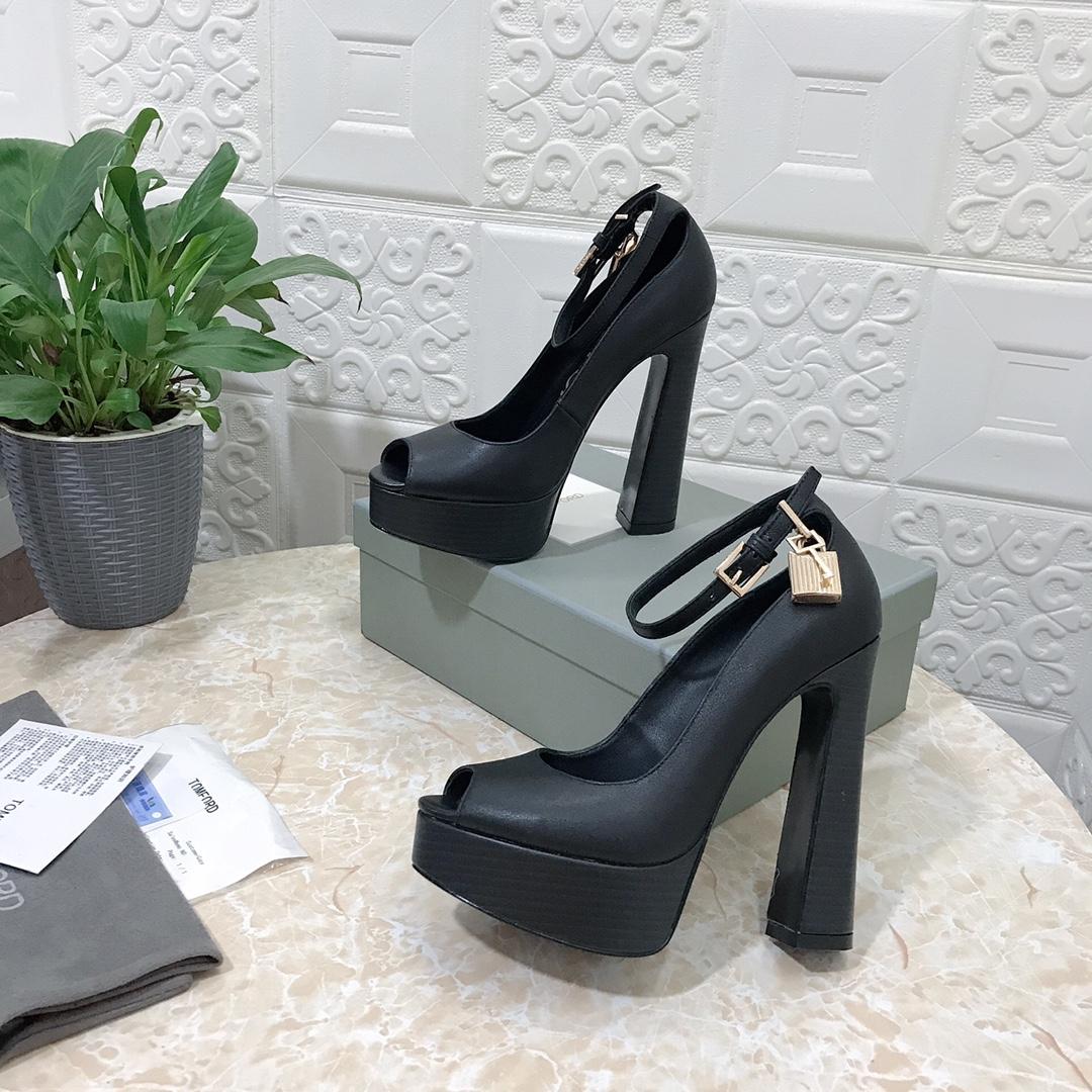 Tom Ford Padlock Peep Toe Platform Pump - EUR FASHION