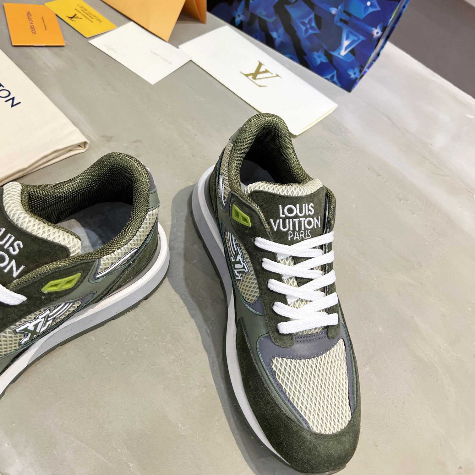Louis Vuitton Run Away Sneaker   (upon uk size) - EUR FASHION