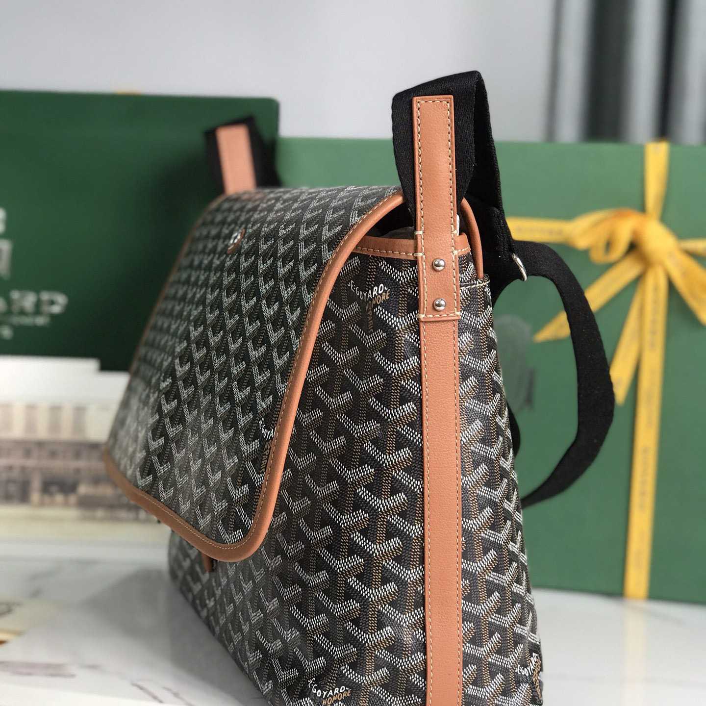 Goyard Capetien MM Messenger Bag   - EUR FASHION