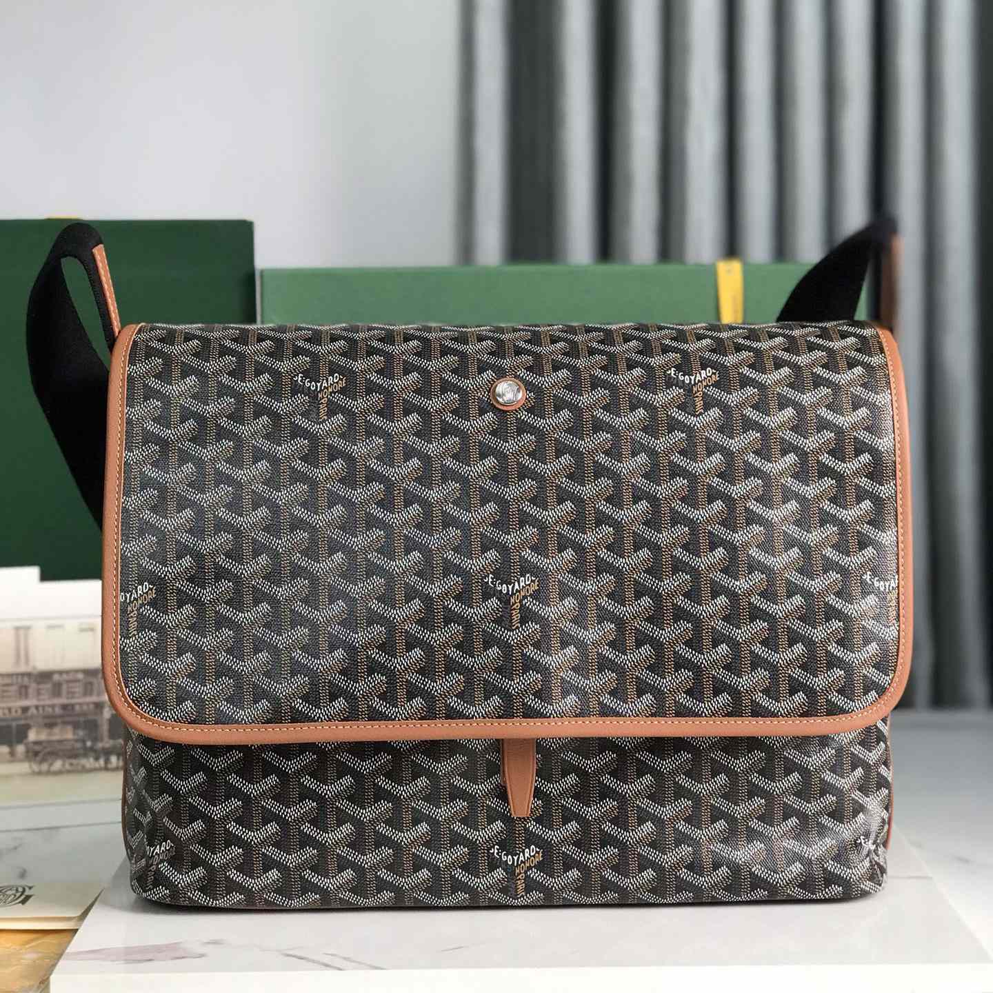Goyard Capetien MM Messenger Bag   - EUR FASHION