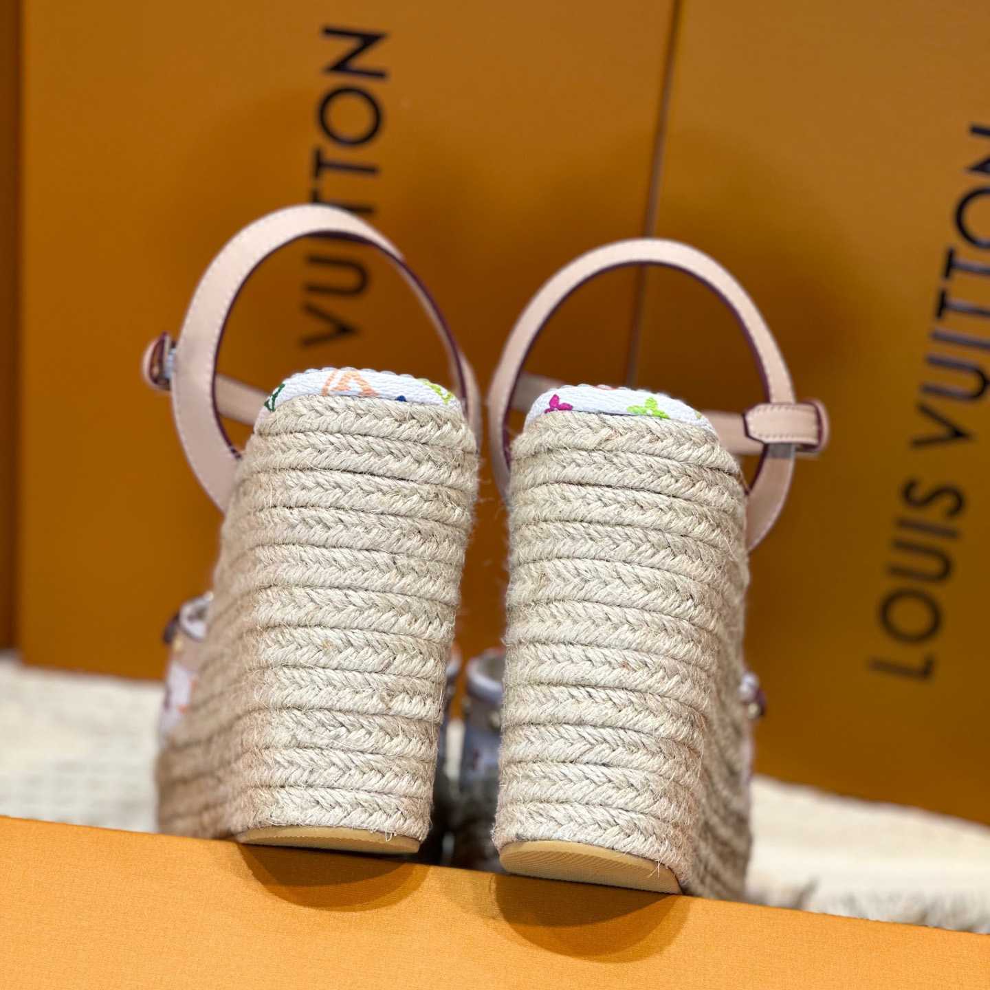 Louis Vuitton LV x TM Helios Wedge Sandal  1AGYX0 - EUR FASHION
