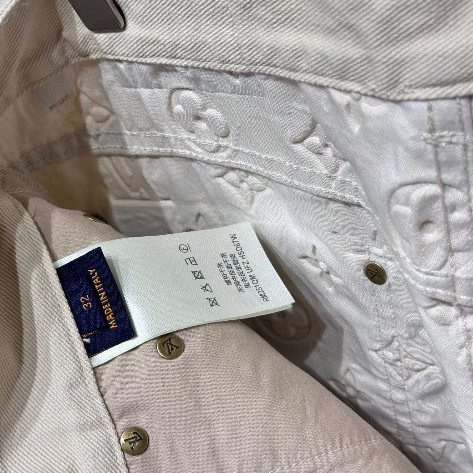 Louis Vuitton Monogram Embossed Skate Pants    - EUR FASHION