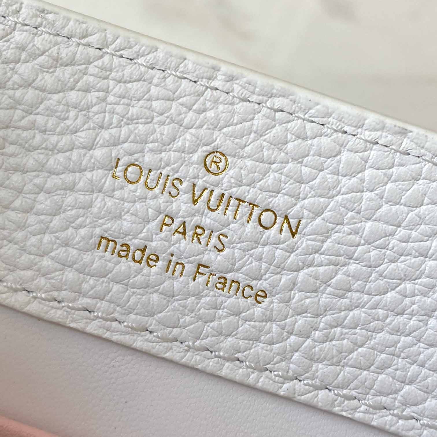 Louis Vuitton Capucines BB   M12279 - EUR FASHION