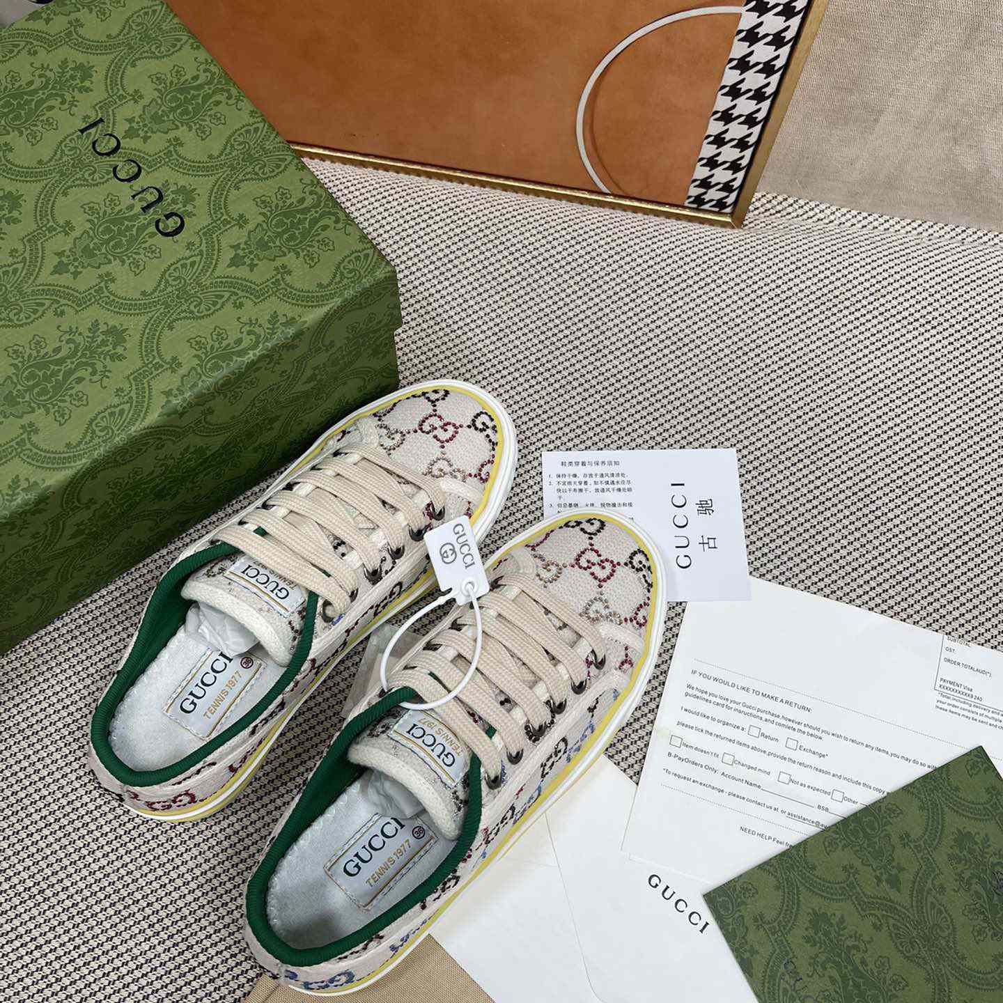 Gucci Crystal Low Top Sneakers  - EUR FASHION